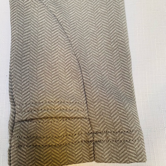 Mondetta luxury performance workout hoodie - Picture 3 of 5